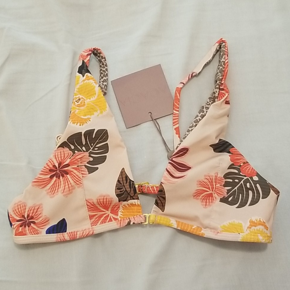 ❎ SOLD ❎ NWT Acacia M Retro Paradise